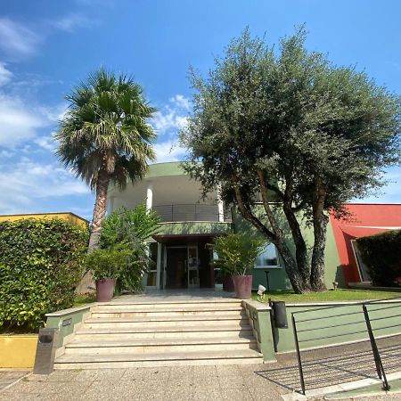 Hotel Zeffiro Sabaudia Εξωτερικό φωτογραφία